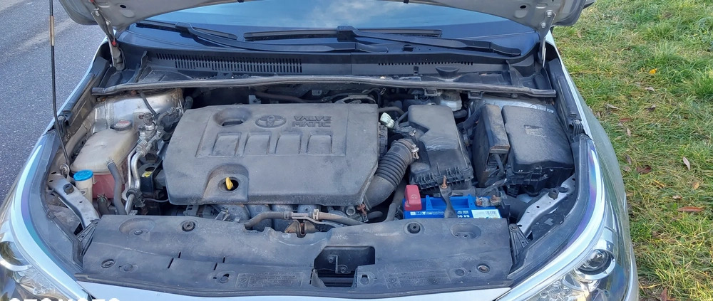Toyota Avensis cena 49000 przebieg: 218800, rok produkcji 2016 z Olsztyn małe 79
